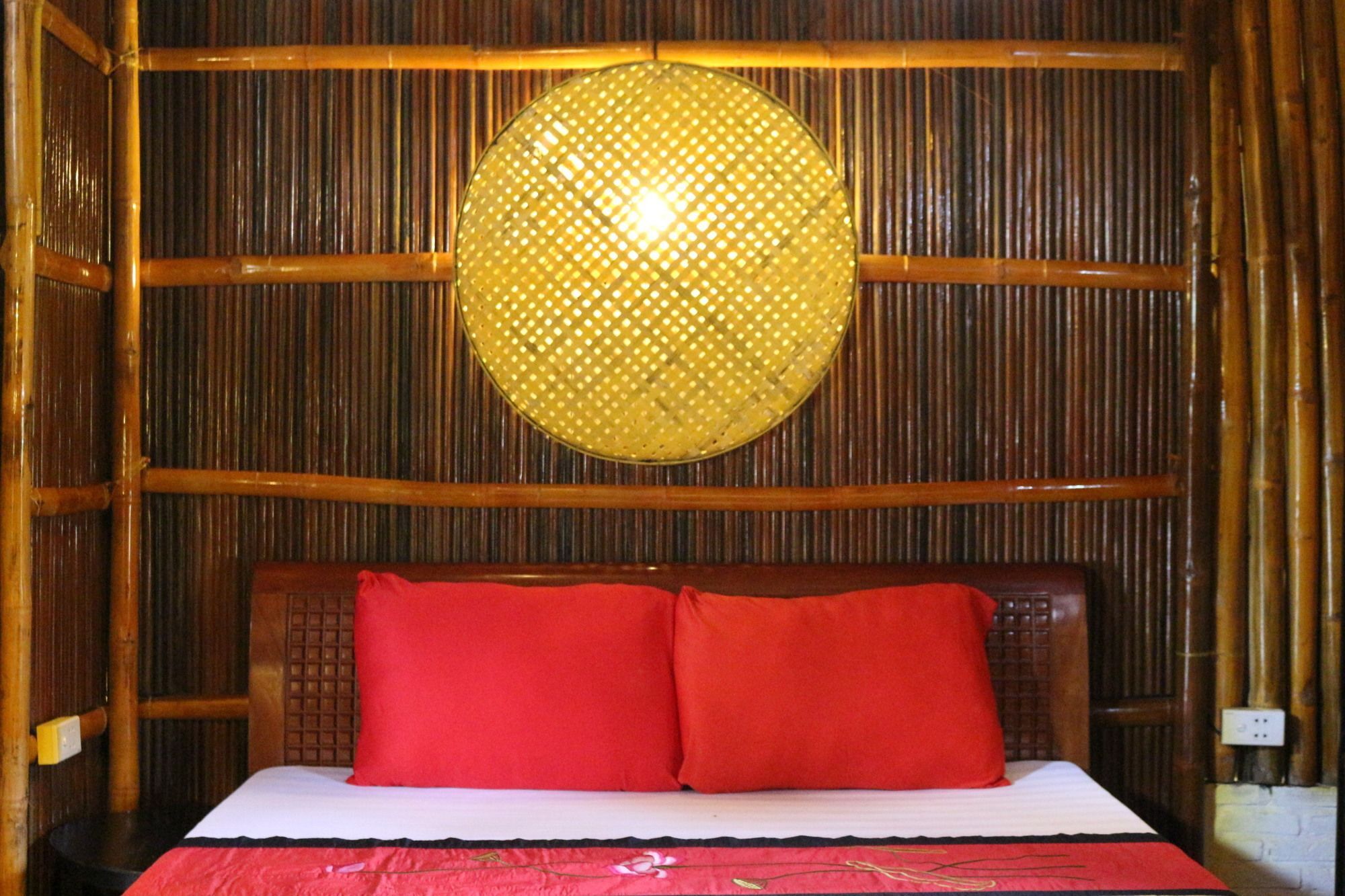 Hotel Under The Coconut Tree Hoi An Exterior foto