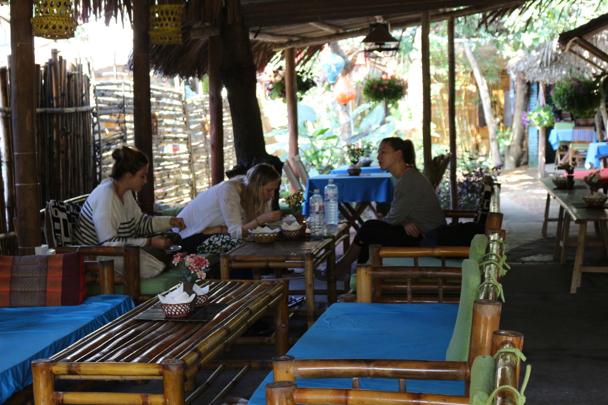Hotel Under The Coconut Tree Hoi An Exterior foto