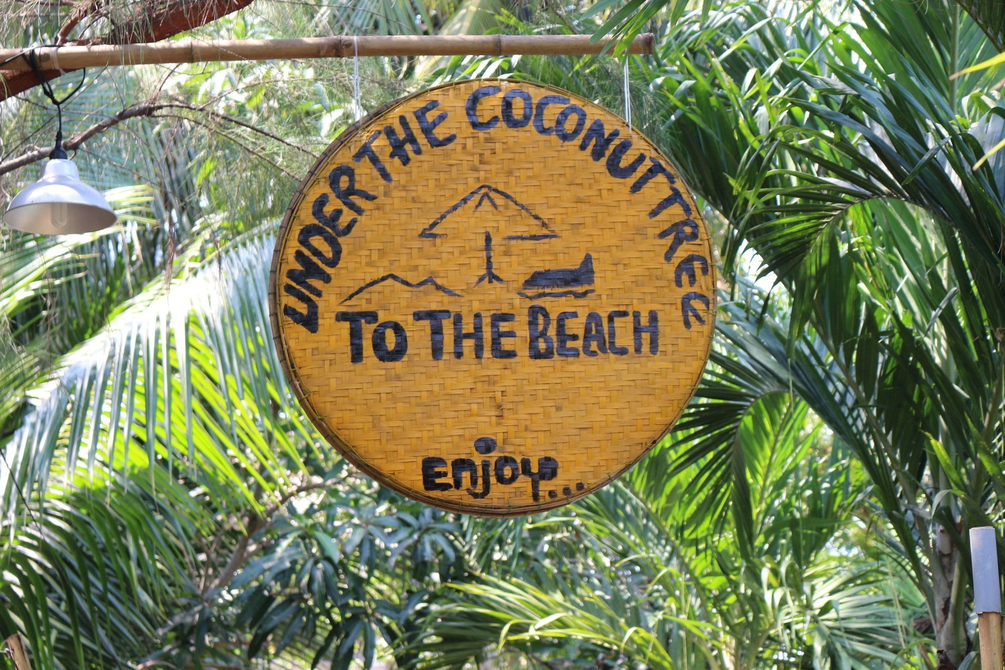 Hotel Under The Coconut Tree Hoi An Exterior foto